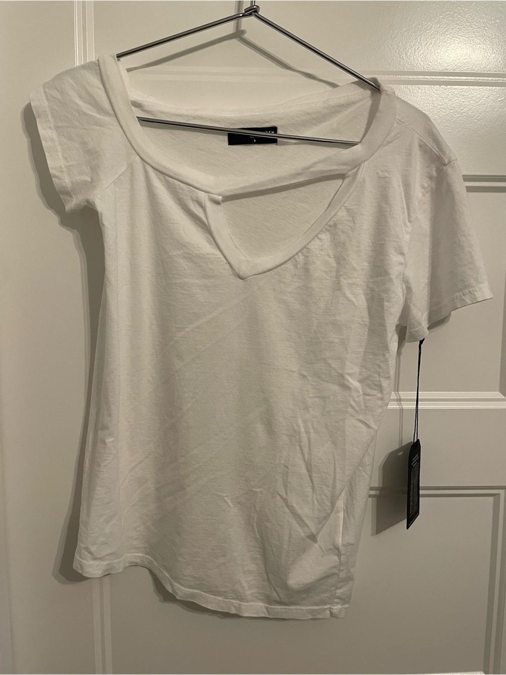 S - white cutout tee